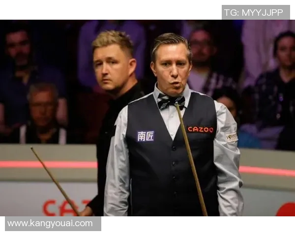 穿TF足球鞋的球星们如何在比赛中展现卓越的技术与实力