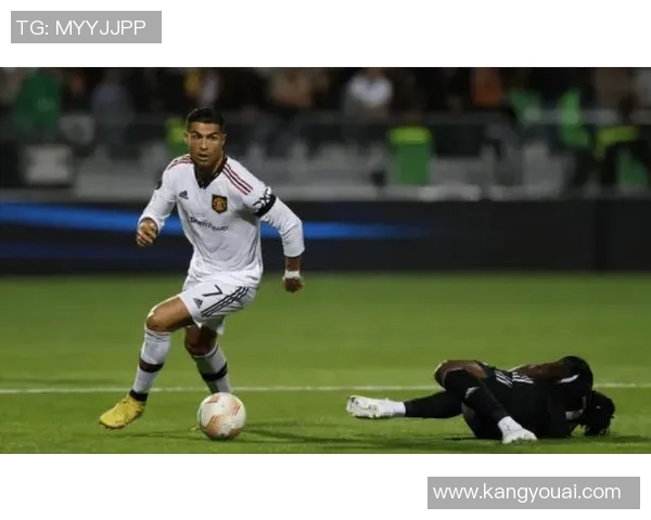 高清球星足球壁纸精选展现球场风采与运动魅力尽显足坛英雄风采